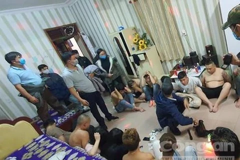 Lâm Đồng: Bắt quả tang 2 nhóm thanh niên thuê khách sạn dùng ma túy