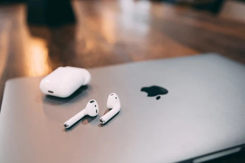 Tai nghe AirPods của Apple. (Nguồn: Nikkei Asian Review)