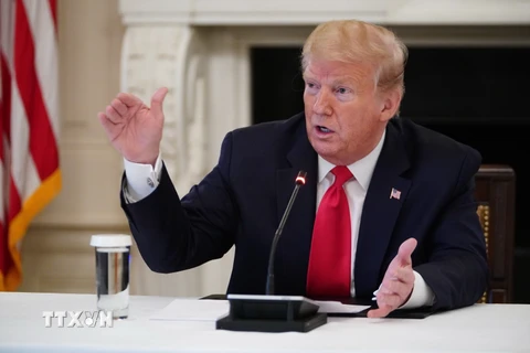 Tổng thống Mỹ Donald Trump phát biểu tại một cuộc họp ở Nhà Trắng, Washington, DC., ngày 29/4/2020. (Nguồn: AFP/TTXVN)