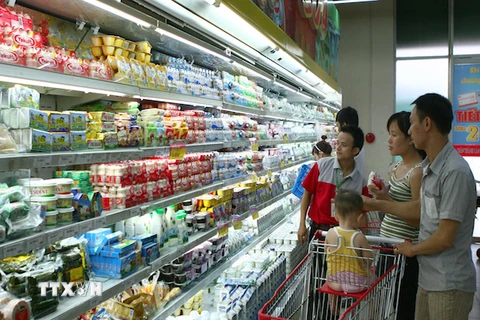 Bộ Tài chính: Sẽ rà soát chặt giá tối đa những sản phẩm sữa mới