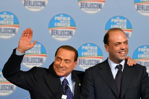 Cựu thủ tướng Silvio Berlusconi (trái). (Nguồn: AFP-TTXVN)