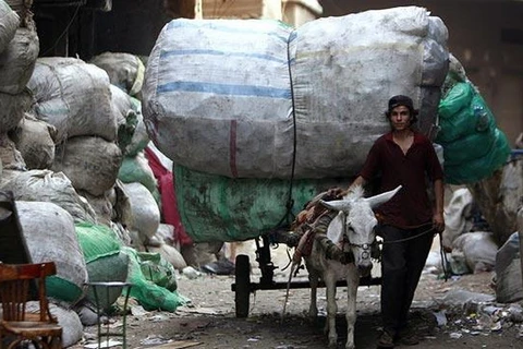 Bất ổn chính trị khiến kinh tế Ai Cập suy thoái. (Nguồn: wp.com)