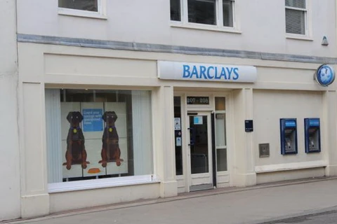 Ngân hàng Barclays có kế hoạch cắt giảm 7000 việc làm tại Anh trong năm 2014. (Nguồn: Daily Mail)