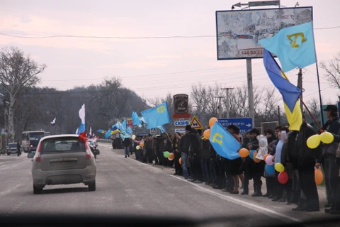 Chùm ảnh đoàn xe ủng hộ Crimea quay trở về với Nga