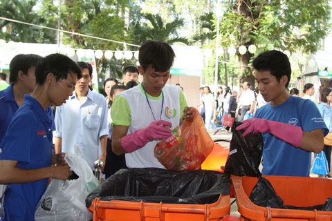 Ngày hội tái chế chất thải hướng đến đối tượng là sinh viên. (Nguồn:Hoàng Hải-TTXVN)