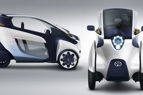 Toyota bắt đầu thử nghiệm mẫu xe điện i-Road ở Nhật Bản