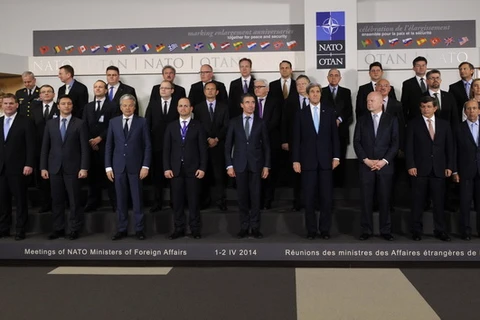 Ngoại trưởng các nước NATO tại một hội nghị về Ukraine. (Nguồn: AFP/TTXVN)