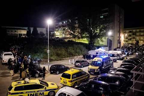 [Photo] 3 sinh viên thiệt mạng do sập tường tại Bồ Đào Nha