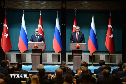 Thổ Nhĩ Kỳ và Nga đề nghị thiết lập diễn đàn quốc tế đối phó với IS