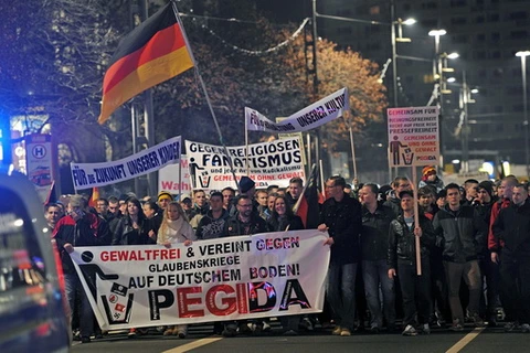Đức: Xung đột 2 phe ủng hộ và phản đối phong trào Hồi giáo "Pegida" 