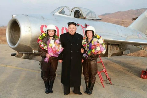 Lãnh đạo Triều Tiên gặp gỡ các phi công máy bay chiến đấu