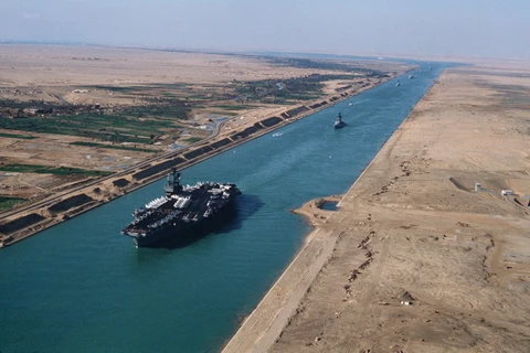 Ai Cập giữ nguyên mức phí quá cảnh qua kênh đào Suez