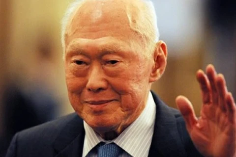 Cựu Thủ tướng Singapore Lý Quang Diệu nhập viện do viêm phổi