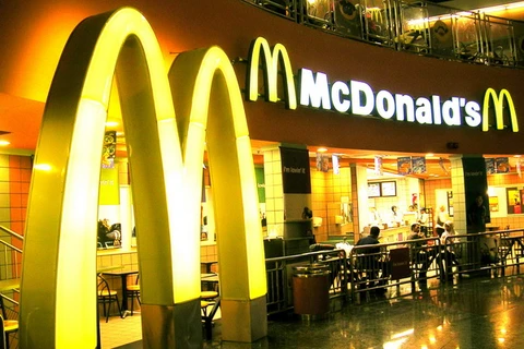 McDonald's sẽ ngừng bán đồ ăn sử dụng gà dùng chất kháng sinh