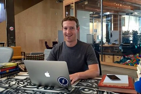 "Cha đẻ" Facebook nói gì về sự phát triển của công nghệ thực tế ảo
