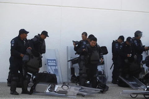 Cảnh sát Mexico bắt giữ một đối tượng mang theo nhiều vũ khí 