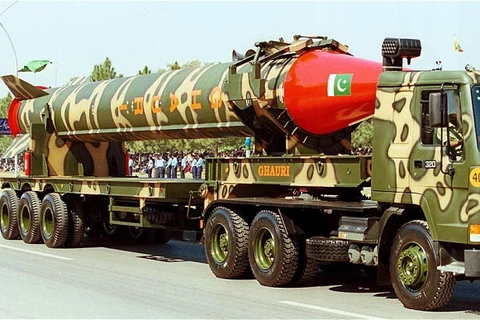 Báo Anh: Saudi Arabia mua vũ khí hạt nhân của Pakistan