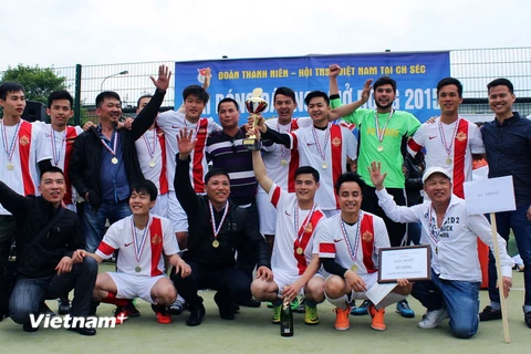 Sôi động Giải Bóng đá Thanh niên, Sinh viên Việt Nam tại Séc