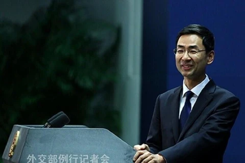 Người phát ngôn Bộ Ngoại giao Trung Quốc Cảnh Sảng tại cuộc họp báo ở Bắc Kinh, Trung Quốc. (Nguồn: IRNA/TTXVN)
