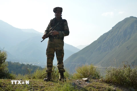 Giao tranh dữ dội giữa binh sỹ Ấn Độ-Pakistan dọc ranh giới ở Kashmir