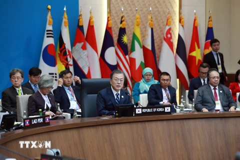 Tổng thống Moon nhấn mạnh hợp tác và đoàn kết giữa Hàn Quốc và ASEAN