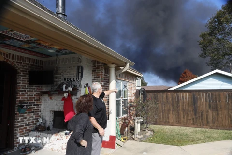 Mỹ: Hỏa hoạn tiếp diễn sau vụ nổ nhà máy hóa chất ở Texas