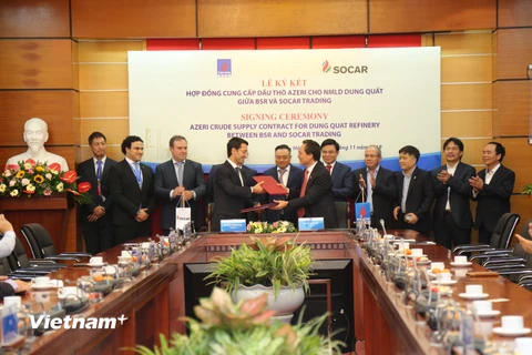 Ký hợp đồng cung cấp 5 triệu thùng dầu thô Azeri cho NMLD Dung Quất