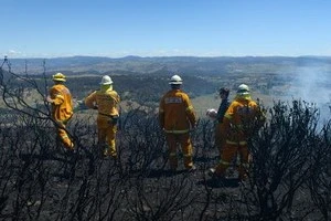 Nhân viên cứu hỏa sau một vụ cháy rừng tại Blue Mountains. (Nguồn: AFP)