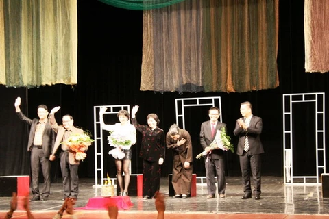 Vở diễn "Cát bụi" chinh phục khán giả người Việt tại Nga