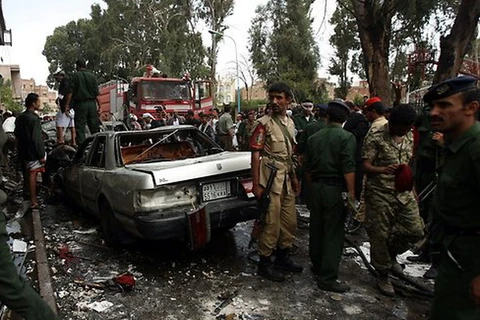Hiện trường một vụ đánh bom ở Yemen. (Nguồn: AFP)
