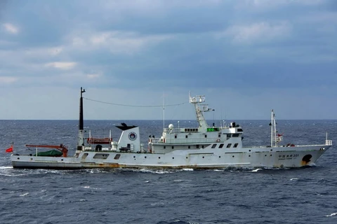 Một tàu hải giám Trung Quốc tuần tra gần vùng đảo tranh chấp trên biển Hoa Đông. (Nguồn: AFP/ TTXVN)