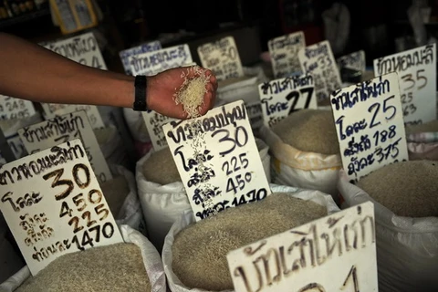 Gạo được bày bán tại một khu chợ ở Bangkok. (Nguồn: AFP/TTXVN)