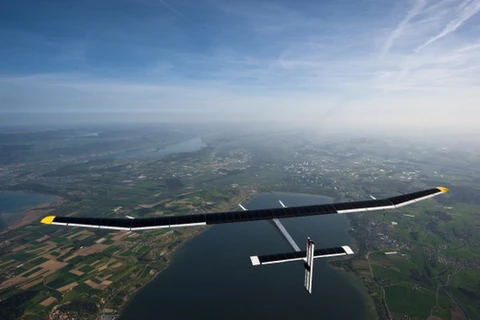 [Infographics] Solar Impulse 2 sẵn sàng bay vòng quanh thế giới