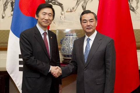 Ngoại trưởng Trung-Hàn điện đàm về tình hình Triều Tiên