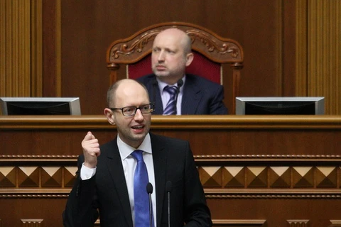 Thủ tướng tạm quyền Ukraine Yatsenyuk đến điểm nóng Odessa