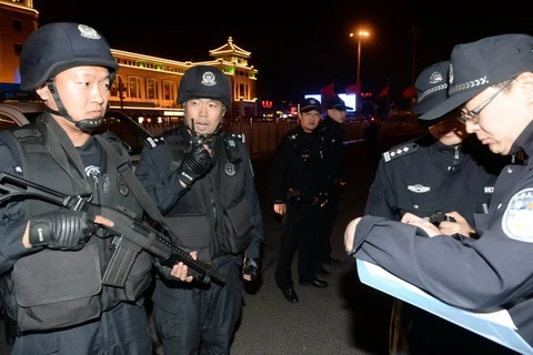 Trung Quốc: Cảnh sát Tân Cương bắt giữ hơn 200 người 