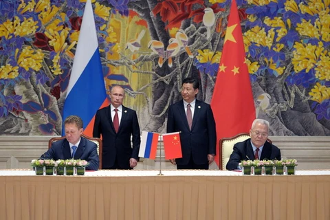 [Video] Trung Quốc và Nga ký thỏa thuận khí đốt lịch sử