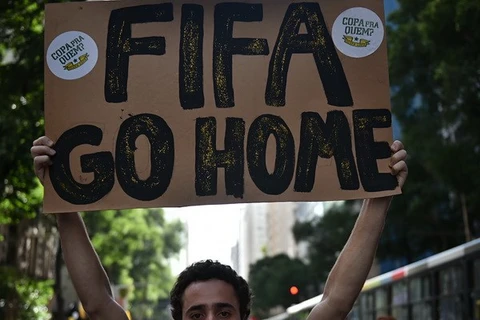 [Video] Brazil: Bạo lực bùng nổ trong ngày khai mạc World Cup