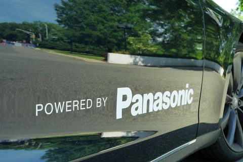 Panasonic và Tesla đạt thỏa thuận xây nhà máy pin ở Mỹ