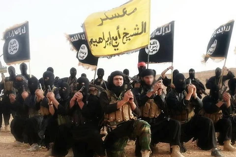 Các tay súng thuộc nhóm Nhà nước Hồi giáo (IS) tự xưng
