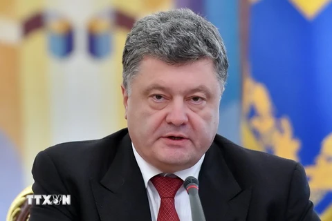 Tổng thống Ukraine xác nhận đã ký thỏa thuận ngừng bắn với phe ly khai