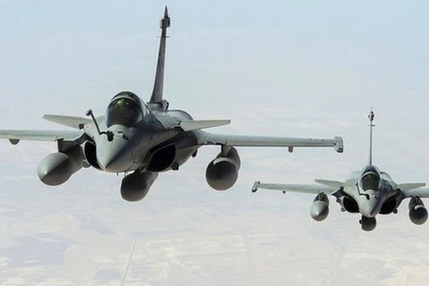 Pháp tiến hành đợt không kích IS đầu tiên tại Iraq