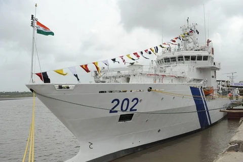 Tàu của Lực lượng Bảo vệ Bờ biển Ấn Độ thăm thành phố Đà Nẵng