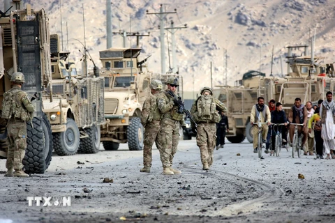 Liên quân Anh-Mỹ hạ cờ, chuẩn bị rút quân chính thức khỏi Afghanistan