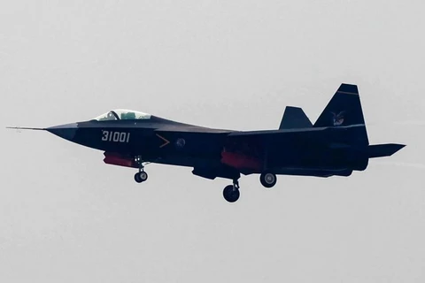 [Video] Trung Quốc giới thiệu máy bay chiến đấu tàng hình J-31 mới 