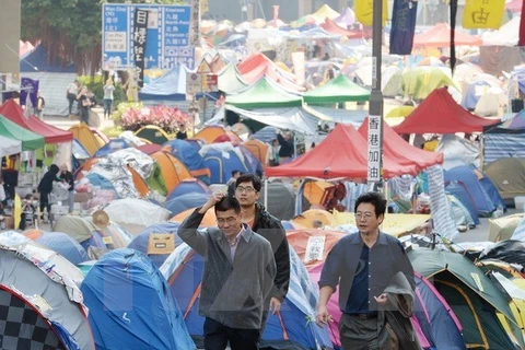 Cảnh sát Hong Kong sắp giải tán điểm biểu tình cuối cùng