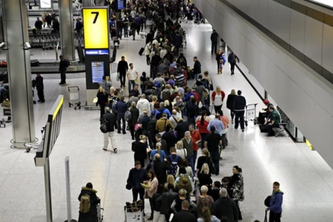 Sự cố khiến các sân bay London tê liệt là "chưa từng có tiền lệ"