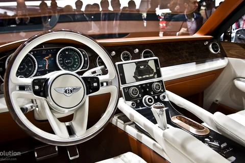 Thương hiệu xe hạng sang Bentley sắp ra mắt mẫu SUV đầu tiên