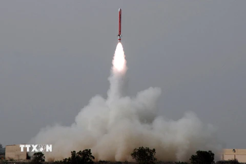 Quân đội Pakistan thử thành công tên lửa hành trình tự chế tạo