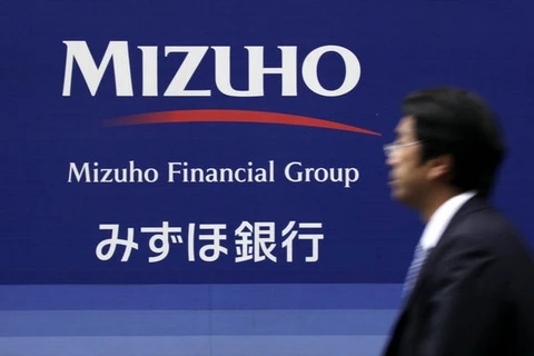 Mizuho mua chi nhánh Royal Bank để tăng cạnh tranh ở Mỹ